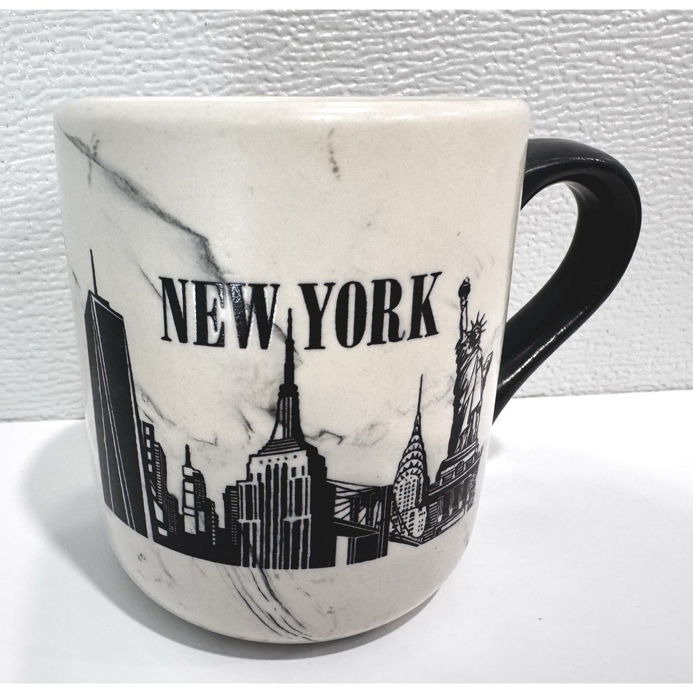 Marbleized Off White/Gray New York City Skyline Mug Gray Handle & Black Skyline